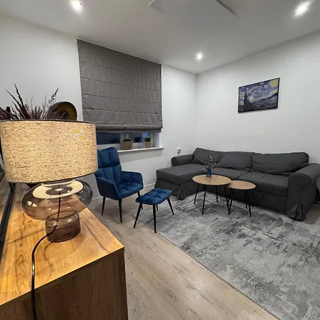 Helenka Loft House 24h アパート